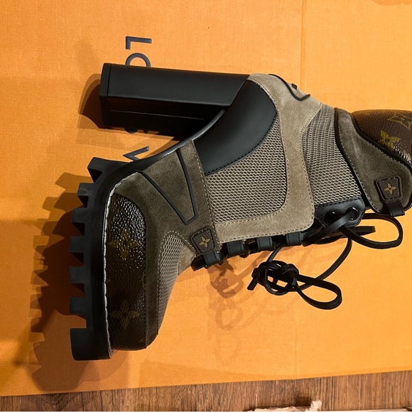 Louis Vuitton Star Trail Ankle Boots, size 6 - Picture 4 of 6